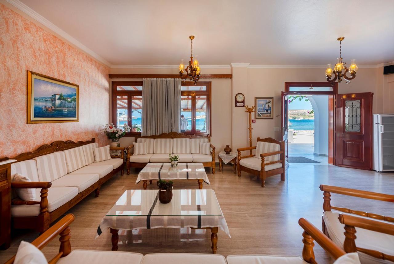 Irene Studios - Beachfront Парос Екстериор снимка